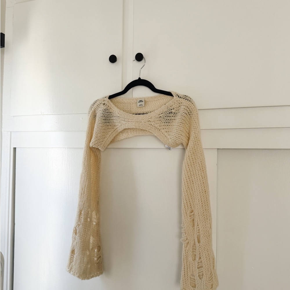 UO Distressed Sleeve Knit Shrug XS
